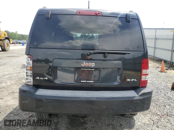 2008 Jeep Liberty Sport z VIN 1J8GN28K18W278117, wystawiony jako Copart lot #54566504 z przebiegiem 148 948 mil mil oraz Szkody całkowita. Historia ofert i sprzedaży dostępna na DreamBid. Obrazek 6.