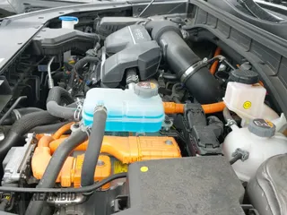 2025 Kia Sorento EX with VIN KNDRJDJH5S5300834, listed as a IAAI auction lot 43259075 with 8,454 mi miles and . Bid and sale history available at DreamBid. Image 19.