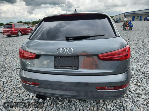 2018 Audi Q3 Premium z VIN WA1BCCFS3JR015478, wystawiony jako Copart lot #59613945 z przebiegiem 96 841 mil mil oraz Szkoda całkowita • Salvage title. Historia ofert i sprzedaży dostępna na DreamBid. Obrazek 6.