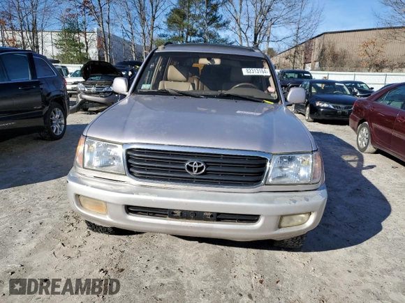 2000 Toyota Land Cruiser with VIN JT3HT05J9Y0121251, listed as a Copart auction lot 82313164 with 265,389 mi miles and Clean Title. Bid and sale history available at carsss.com. Image 5.