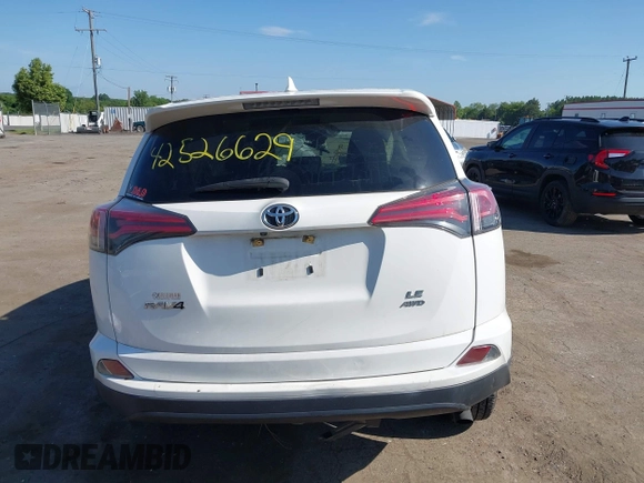 2018 Toyota RAV4 LE с VIN JTMBFREV7JJ745887, выставлен на аукционе IAAI как лот 42526629 с пробегом 74 149 миль миль и . История ставок и продаж доступна на DreamBid. Изображение 17.