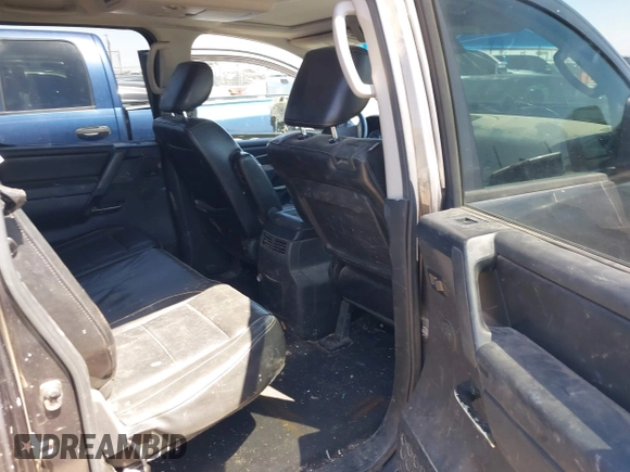 2010 Nissan Titan SE с VIN 1N6BA0ED2AN313506, выставлен на аукционе IAAI как лот 42316096 с пробегом Не указан миль и . История ставок и продаж доступна на DreamBid. Изображение 8.