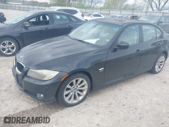 2011 BMW 3 Series 328i xDrive with VIN WBAPK5G53BNN80919, listed as a IAAI auction lot 42087970 with 91,521 mi miles and . Bid and sale history available at carsss.com. Image 2.