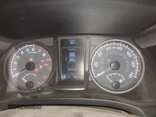 2021 Toyota Tacoma SR z VIN 3TYCZ5AN2MT049069, wystawiony jako IAAI lot #42116964 z przebiegiem 96 275 mil mil oraz . Historia ofert i sprzedaży dostępna na DreamBid. Obrazek 7.