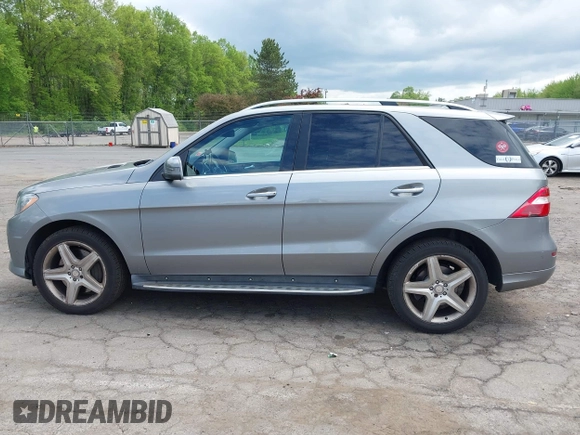 2013 Mercedes-Benz M 550 with VIN 4JGDA7DBXDA195653, listed as a IAAI auction lot 42261856 with 191,810 mi miles and . Bid and sale history available at DreamBid. Image 14.