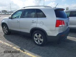 2012 Kia Sorento EX with VIN 5XYKUDA28CG214253, listed as a IAAI auction lot 41902079 with 160,943 mi miles. Bid and sale history available at carsss.com. Image 3.