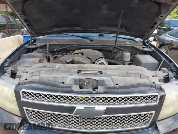 2010 Chevrolet Tahoe LT with VIN 1GNUCBE08AR289971, listed as a IAAI auction lot 42231031 with 247,601 mi miles and . Bid and sale history available at DreamBid. Image 10.
