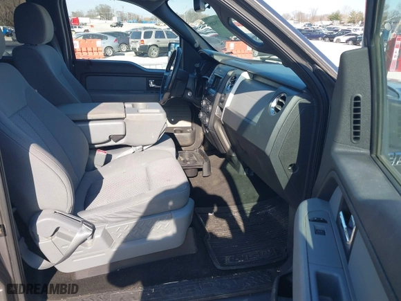 2013 Ford F-150 XL with VIN 1FTFW1CT5DFA98921, listed as a IAAI auction lot 41789209 with 272,201 mi miles. Bid and sale history available at carsss.com. Image 5.
