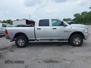 2016 Ram 2500 Tradesman с VIN 3C6UR5CL0GG357847, выставлен на аукционе IAAI как лот 42403339 с пробегом 256 394 миль миль и . История ставок и продаж доступна на DreamBid. Изображение 13.