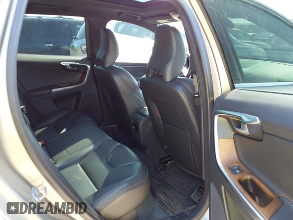 2015 Volvo XC60 T6 Drive-E Platinum с VIN YV449MDM8F2664536, выставлен на аукционе IAAI как лот 42037988 с пробегом 126 550 миль миль и . История ставок и продаж доступна на DreamBid. Изображение 8.