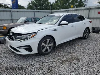 2020 Kia Optima LX z VIN 5XXGT4L38LG418585, wystawiony jako Copart lot #61737595 z przebiegiem 106 052 mil mil oraz Szkoda całkowita • Salvage title. Historia ofert i sprzedaży dostępna na DreamBid. Obrazek 1.
