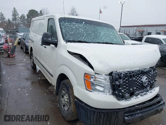 2018 Nissan NV Cargo S z VIN 1N6BF0KM1JN819141, wystawiony jako IAAI lot #41536219 z przebiegiem 176 575 mil mil oraz . Historia ofert i sprzedaży dostępna na DreamBid. Obrazek 1.