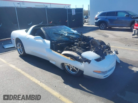 1999 Chevrolet Corvette with VIN 1G1YY22G8X5114450, listed as a IAAI auction lot 41155739 with Not Provided miles. Bid and sale history available at carsss.com. Image 1.