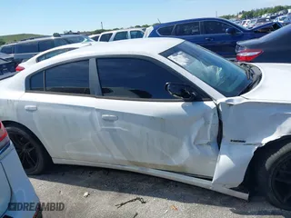 2016 Dodge Charger Road/Track with VIN 2C3CDXCT5GH241563, listed as a IAAI auction lot 41315509 with 83,030 mi miles. Bid and sale history available at carsss.com. Image 13.