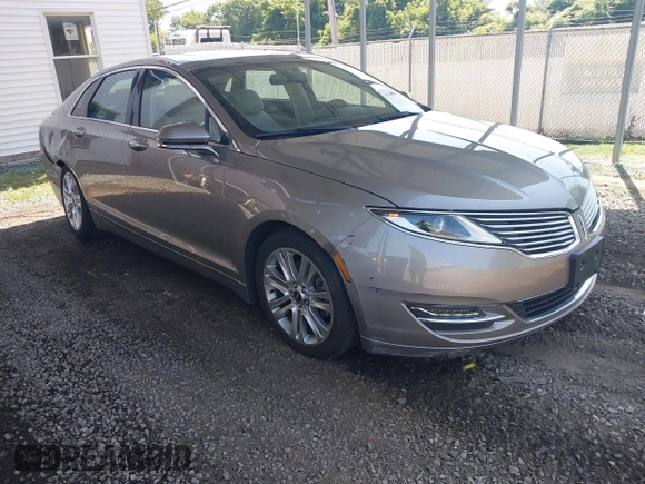 2016 Lincoln MKZ z VIN 3LN6L2J90GR614644, wystawiony jako IAAI lot #42547420 z przebiegiem 45 237 mil mil oraz . Historia ofert i sprzedaży dostępna na DreamBid. Obrazek 1.