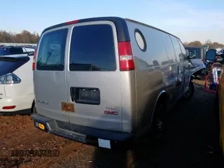 2007 GMC Savana Cargo Van with VIN 1GTGG25V571175083, listed as a Copart auction lot 49154554 with 260,937 mi miles and Salvage Title. Bid and sale history available at carsss.com. Image 4.