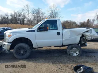 2015 Ford F-250 XLT with VIN 1FTBF2B63FEB97343, listed as a IAAI auction lot 41536666 with 172,170 mi miles and . Bid and sale history available at DreamBid. Image 15.