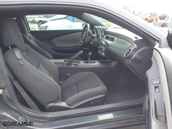 2015 Chevrolet Camaro LS with VIN 2G1FA1E34F9125476, listed as a IAAI auction lot 41539066 with 82,874 mi miles. Bid and sale history available at carsss.com. Image 5.