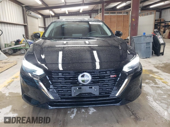 2025 Nissan Sentra SR z VIN 3N1AB8DV9SY226598, wystawiony jako Copart lot #55773475 z przebiegiem 1 030 mil mil oraz Szkoda całkowita • Salvage title. Historia ofert i sprzedaży dostępna na DreamBid. Obrazek 5.