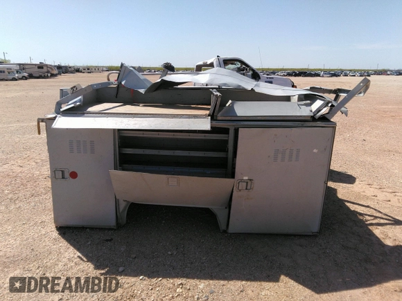 2008 Ford F-350 with VIN 1FDSF30508EC32614, listed as a IAAI auction lot 41941773 with 252,840 mi miles and . Bid and sale history available at DreamBid. Image 12.