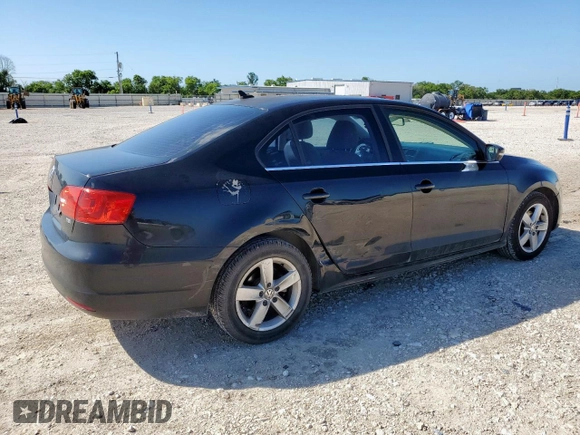 2013 Volkswagen Jetta TDI w/Premium z VIN 3VWLL7AJ7DM232096, wystawiony jako Copart lot #57265725 z przebiegiem 120 361 mil mil oraz Szkoda całkowita • Salvage title. Historia ofert i sprzedaży dostępna na DreamBid. Obrazek 3.