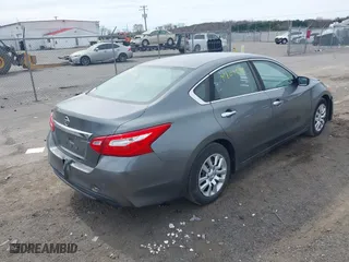 2016 Nissan Altima 2.5 SL with VIN 1N4AL3AP2GC184932, listed as a IAAI auction lot 41804598 with 253,311 mi miles. Bid and sale history available at carsss.com. Image 4.