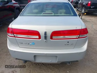 2010 Lincoln MKZ z VIN 3LNHL2GC5AR605750, wystawiony jako IAAI lot #41542836 z przebiegiem 146 347 mil mil oraz . Historia ofert i sprzedaży dostępna na DreamBid. Obrazek 16.