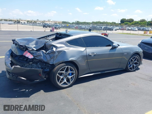 2024 Ford Mustang GT with VIN 1FA6P8CF8R5404304, listed as a IAAI auction lot 42269917 with 32,223 mi miles and . Bid and sale history available at DreamBid. Image 4.