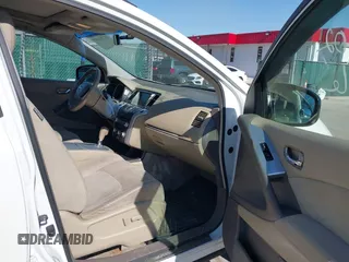 2011 Nissan Murano SV z VIN JN8AZ1MW1BW186845, wystawiony jako IAAI lot #41781602 z przebiegiem 200 547 mil mil oraz . Historia ofert i sprzedaży dostępna na DreamBid. Obrazek 5.