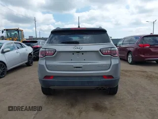 2018 Jeep Compass Limited with VIN 3C4NJDCB9JT267021, listed as a IAAI auction lot 42270830 with 82,437 mi miles and . Bid and sale history available at DreamBid. Image 16.
