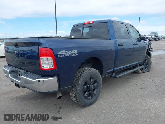 2022 Ram 2500 Tradesman with VIN 3C6UR5CJ5NG131668, listed as a IAAI auction lot 42127596 with 44,015 mi miles and . Bid and sale history available at DreamBid. Image 4.
