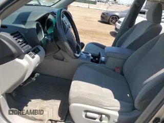 2010 Toyota Highlander with VIN 5TDBK3EH1AS033378, listed as a Copart auction lot 62781295 with 189,082 mi miles and Salvage title. Bid and sale history available at DreamBid. Image 7.