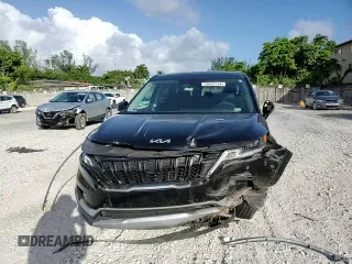 2024 Kia Carnival LX with VIN KNDNB4H39R6325018, listed as a Copart auction lot 79029134 with 14,111 mi miles and Salvage Title. Bid and sale history available at carsss.com. Image 12.