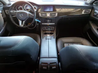 2012 Mercedes-Benz CLS 550 with VIN WDDLJ7DB1CA015156, listed as a Copart auction lot 55313485 with 174,362 mi miles and Salvage Title. Bid and sale history available at DreamBid. Image 8.
