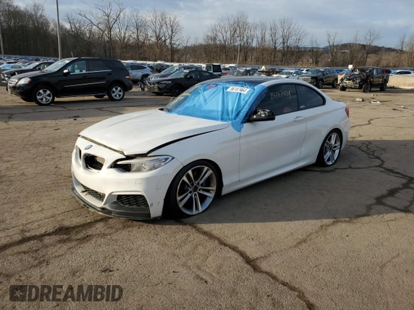 2015 BMW 2 Series M235i xDrive with VIN WBA1J9C55FVX98646, listed as a Copart auction lot 86187464 with 0 mi miles and Salvage Title. Bid and sale history available at carsss.com. Image 1.