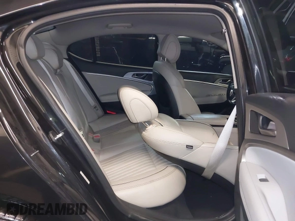 2019 Genesis G70 Advanced with VIN KMTG54LE6KU037582, listed as a IAAI auction lot 42099548 with 63,044 mi miles and . Bid and sale history available at DreamBid. Image 8.