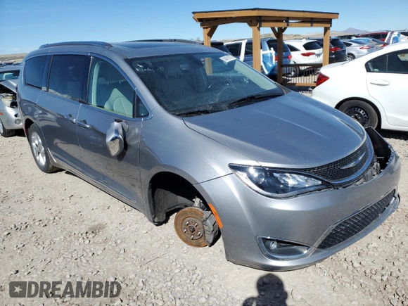 2020 Chrysler Pacifica Limited z VIN 2C4RC1GG5LR143740, wystawiony jako Copart lot #50421015 z przebiegiem 97 006 mil mil oraz Szkoda całkowita • Salvage title. Historia ofert i sprzedaży dostępna na DreamBid. Obrazek 4.