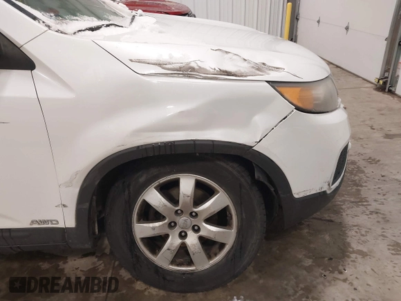 2012 Kia Sorento LX with VIN 5XYKTDA28CG217978, listed as a IAAI auction lot 41920274 with 151,978 mi miles. Bid and sale history available at carsss.com. Image 6.