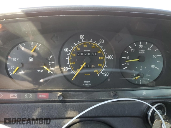 1985 Mercedes-Benz 300 с VIN WDBAB53A6FA202200, выставлен на аукционе Copart как лот 60064145 с пробегом 202 868 миль миль и Чистый • Clean title. История ставок и продаж доступна на DreamBid. Изображение 9.