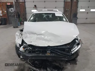 2011 Volkswagen Jetta SEL with VIN 3VWLZ7AJ3BM392813, listed as a IAAI auction lot 41922952 with 194,533 mi miles and . Bid and sale history available at DreamBid. Image 12.