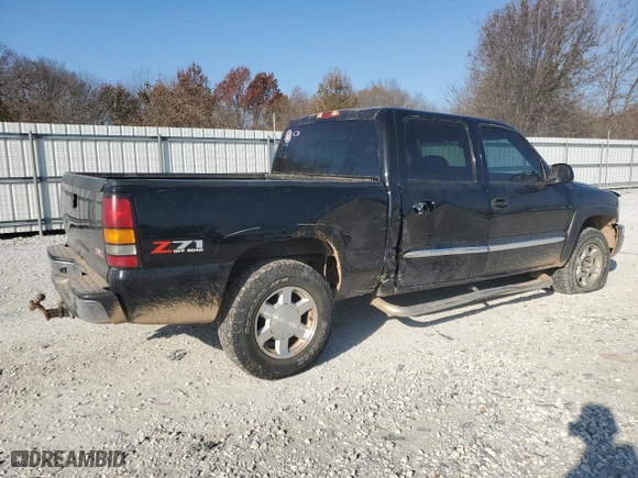 2004 GMC Sierra 1500 Crew Cab SLT with VIN 2GTEK13T541370088, listed as a Copart auction lot 82780284 with 394,164 mi miles and Salvage Title. Bid and sale history available at carsss.com. Image 3.