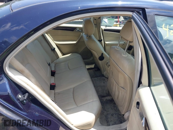 2007 Mercedes-Benz C 280 Luxury z VIN WDBRF92H57F901125, wystawiony jako IAAI lot #42680069 z przebiegiem 157 727 mil mil oraz . Historia ofert i sprzedaży dostępna na DreamBid. Obrazek 8.