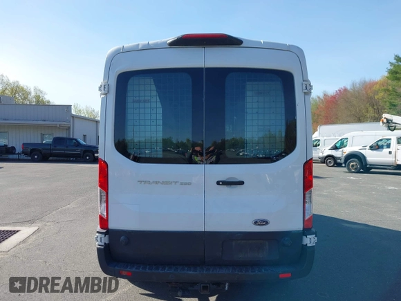 2019 Ford Transit with VIN 1FTYR2CM1KKA03886, listed as a IAAI auction lot 42060822 with 140,305 mi miles. Bid and sale history available at carsss.com. Image 17.