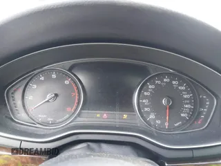 2019 Audi A4 Premium z VIN WAUGMAF45KN008083, wystawiony jako IAAI lot #41962385 z przebiegiem Nie podano mil oraz . Historia ofert i sprzedaży dostępna na DreamBid. Obrazek 7.