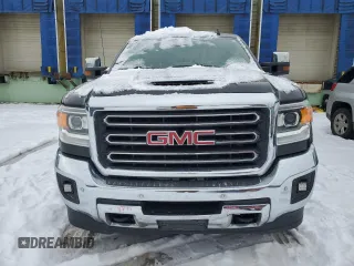 2018 GMC Sierra 2500HD SLT with VIN 1GT12TEY5JF261458, listed as a Copart auction lot 41449335 with 231,575 mi miles and Salvage Title. Bid and sale history available at carsss.com. Image 5.