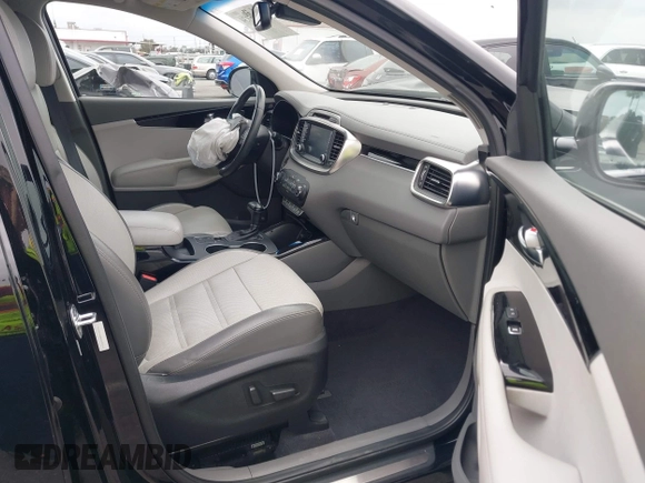 2017 Kia Sorento SX with VIN 5XYPK4A58HG322661, listed as a IAAI auction lot 42195134 with 46,821 mi miles and . Bid and sale history available at DreamBid. Image 5.