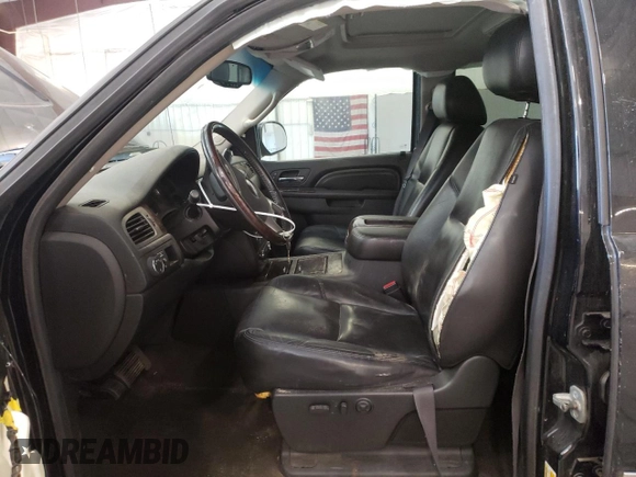 2010 GMC Sierra 1500 Denali z VIN 3GTRKXE28AG259921, wystawiony jako Copart lot #73592214 z przebiegiem 156 378 mil mil oraz Szkoda całkowita • Salvage title. Historia ofert i sprzedaży dostępna na DreamBid. Obrazek 7.