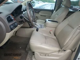 2013 Chevrolet Avalanche LTZ z VIN 3GNTKGE77DG277811, wystawiony jako Copart lot #58436905 z przebiegiem 126 603 mil mil oraz Szkoda całkowita • Salvage title. Historia ofert i sprzedaży dostępna na DreamBid. Obrazek 7.