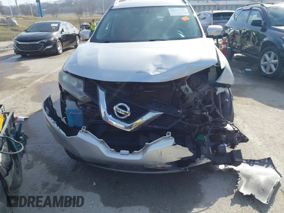 2015 Nissan Rogue SL with VIN 5N1AT2MT7FC877986, listed as a IAAI auction lot 41777704 with 130,537 mi miles. Bid and sale history available at carsss.com. Image 6.