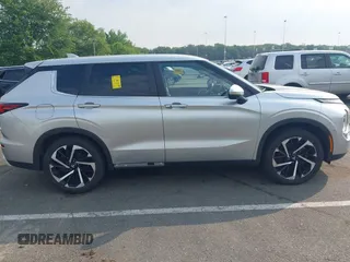 2022 Mitsubishi Outlander SE z VIN JA4J4UA86NZ030850, wystawiony jako IAAI lot #42488918 z przebiegiem 112 029 mil mil oraz . Historia ofert i sprzedaży dostępna na DreamBid. Obrazek 14.